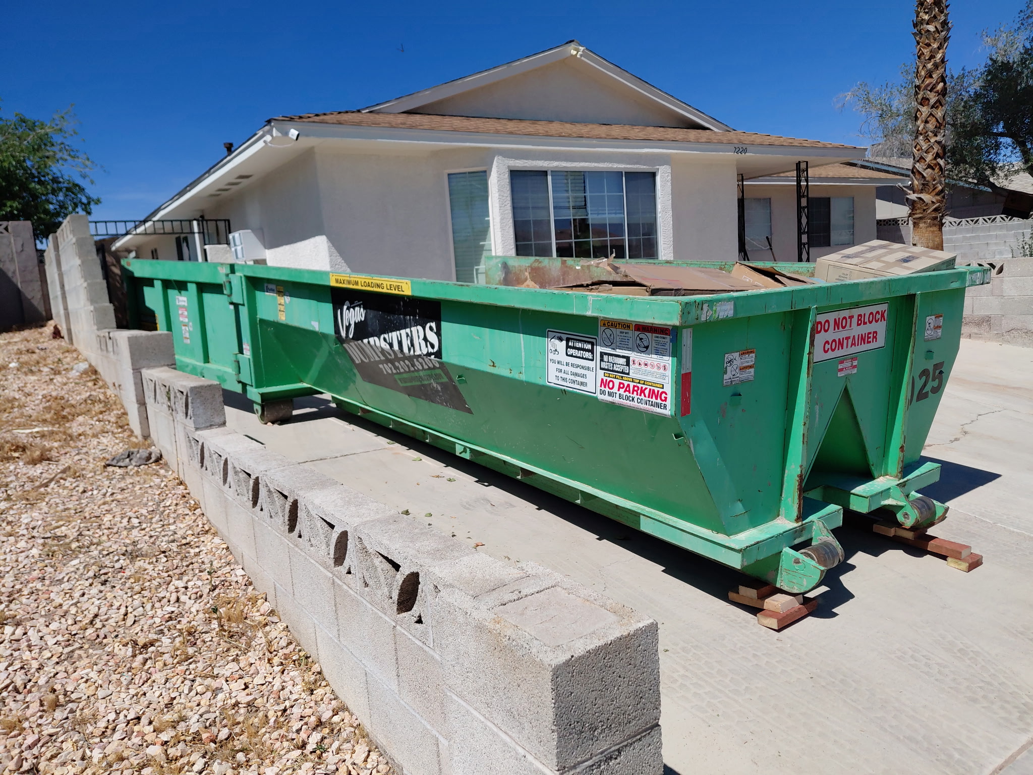 10-yard dumpster rental in Las Vegas for home cleanup and renovation projects